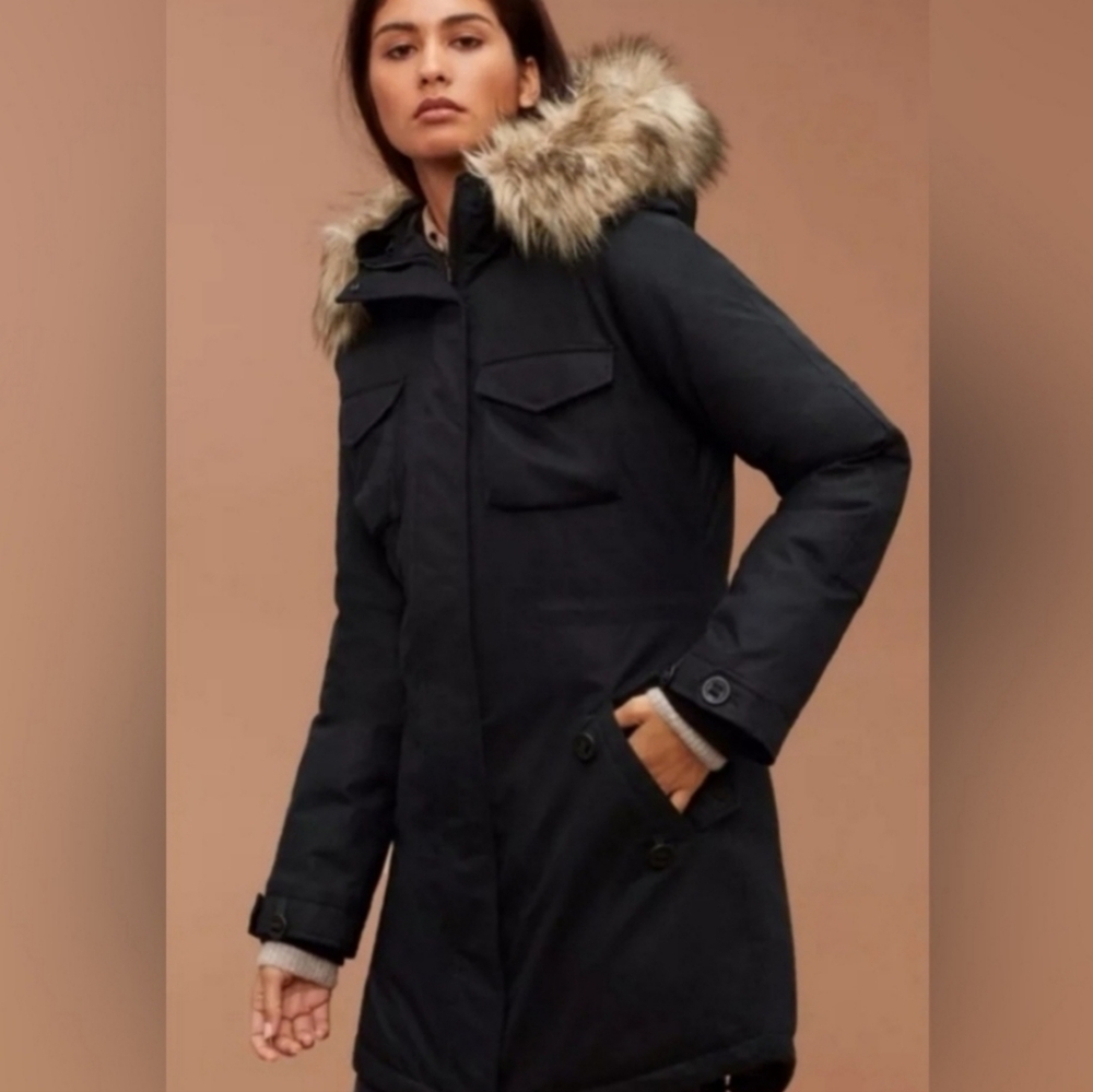Aritzia Black Puffer Coat with Fur Hood